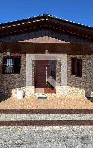 Casa à venda com 80m², 2 quartos e 1 vaga Casa à venda com 80m², 2 quartos e 1 vagaFachada