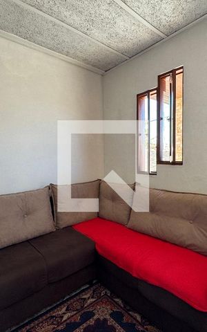 Casa à venda com 80m², 2 quartos e 1 vaga Casa à venda com 80m², 2 quartos e 1 vagaSala