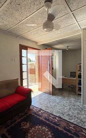 Casa à venda com 80m², 2 quartos e 1 vaga Casa à venda com 80m², 2 quartos e 1 vagaSala