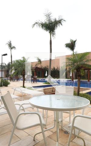 Apartamento para alugar com 79m², 2 quartos e 2 vagasÁrea comum - Piscina