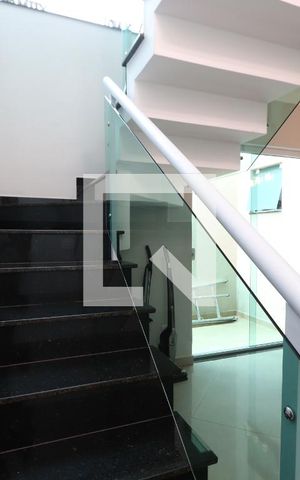 Casa à venda com 125m², 3 quartos e 4 vagasEscadas