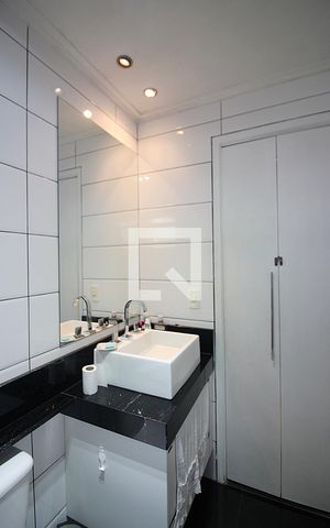 Apartamento à venda com 104m², 3 quartos e 2 vagasQuarto 3 - Suíte Banheiro