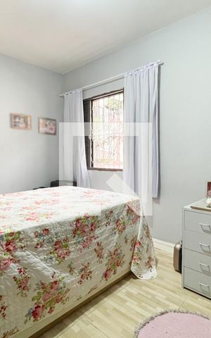 Casa à venda com 300m², 4 quartos e 2 vagas Casa à venda com 300m², 4 quartos e 2 vagasQuarto 1