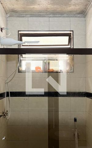 Casa à venda com 300m², 4 quartos e 2 vagas Casa à venda com 300m², 4 quartos e 2 vagasBanheiro - Suíte