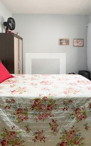 Casa à venda com 300m², 4 quartos e 2 vagas Casa à venda com 300m², 4 quartos e 2 vagasQuarto 1