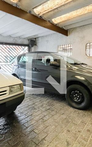 Casa à venda com 300m², 4 quartos e 2 vagas Casa à venda com 300m², 4 quartos e 2 vagasGaragem