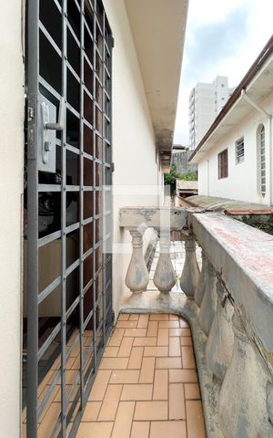 Casa à venda com 300m², 4 quartos e 2 vagas Casa à venda com 300m², 4 quartos e 2 vagasSacada - Suíte