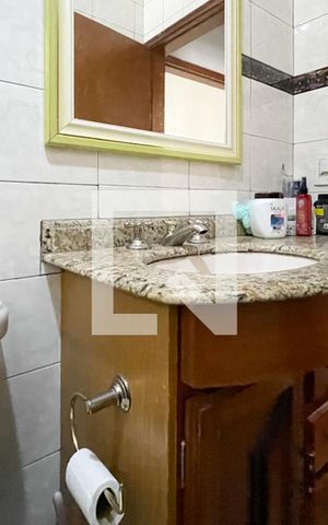 Casa à venda com 300m², 4 quartos e 2 vagas Casa à venda com 300m², 4 quartos e 2 vagasBanheiro - Suíte