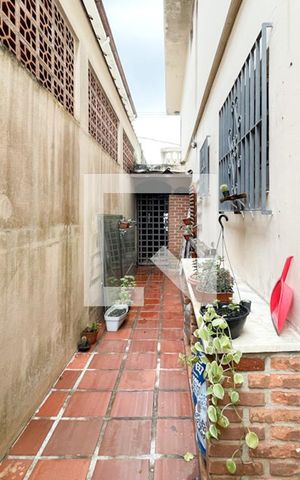 Casa à venda com 300m², 4 quartos e 2 vagas Casa à venda com 300m², 4 quartos e 2 vagasQuintal