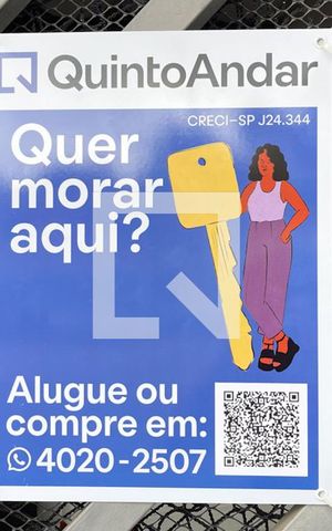 Casa à venda com 300m², 4 quartos e 2 vagas Casa à venda com 300m², 4 quartos e 2 vagasFachada