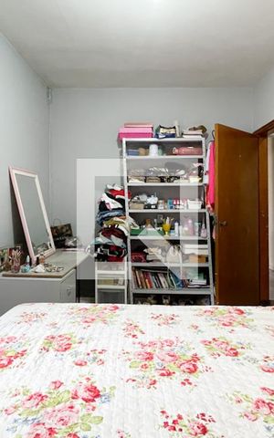 Casa à venda com 300m², 4 quartos e 2 vagas Casa à venda com 300m², 4 quartos e 2 vagasQuarto 1