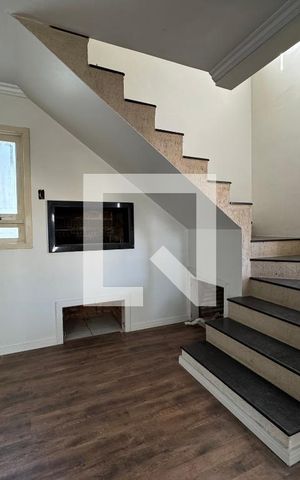 Casa para alugar com 130m², 2 quartos e 1 vaga Casa para alugar com 130m², 2 quartos e 1 vagaSala