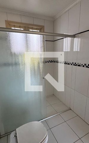 Casa para alugar com 130m², 2 quartos e 1 vaga Casa para alugar com 130m², 2 quartos e 1 vagaBanheiro