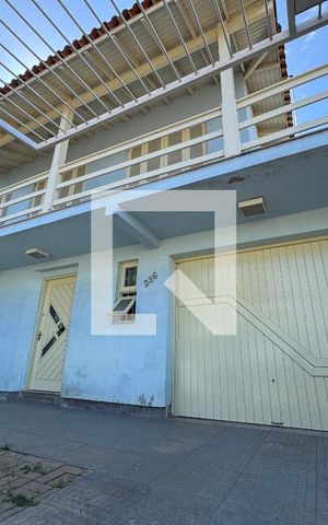Casa para alugar com 130m², 2 quartos e 1 vaga Casa para alugar com 130m², 2 quartos e 1 vagaFachada