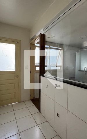 Casa para alugar com 130m², 2 quartos e 1 vaga Casa para alugar com 130m², 2 quartos e 1 vagaCozinha/Área de serviço