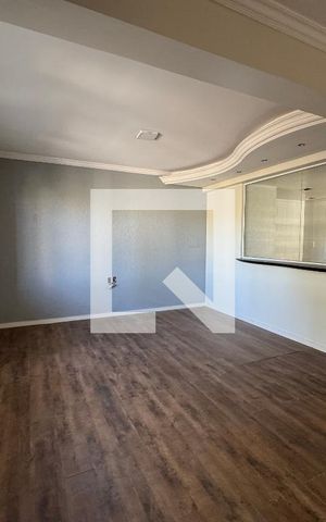 Casa para alugar com 130m², 2 quartos e 1 vaga Casa para alugar com 130m², 2 quartos e 1 vagaSala