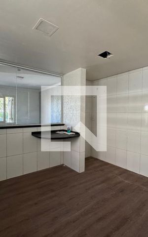 Casa para alugar com 130m², 2 quartos e 1 vaga Casa para alugar com 130m², 2 quartos e 1 vagaCozinha/Área de serviço