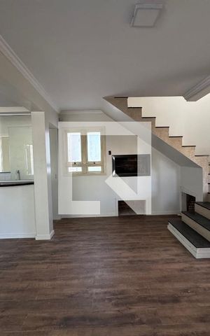 Casa para alugar com 130m², 2 quartos e 1 vaga Casa para alugar com 130m², 2 quartos e 1 vagaSala