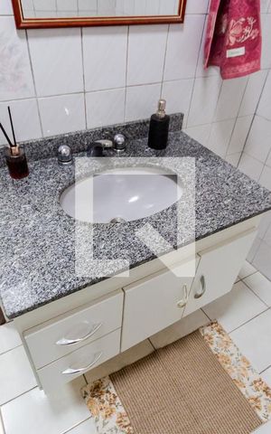 Casa à venda com 260m², 3 quartos e 2 vagas Casa à venda com 260m², 3 quartos e 2 vagasLavabo