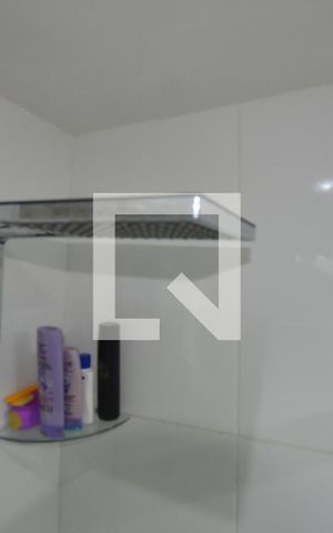Apartamento para alugar com 60m², 2 quartos e sem vagaBanheiro da Suíte