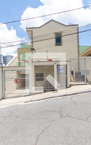 Casa de condomínio à venda com 96m², 3 quartos e 3 vagas Casa de condomínio à venda com 96m², 3 quartos e 3 vagasFachada