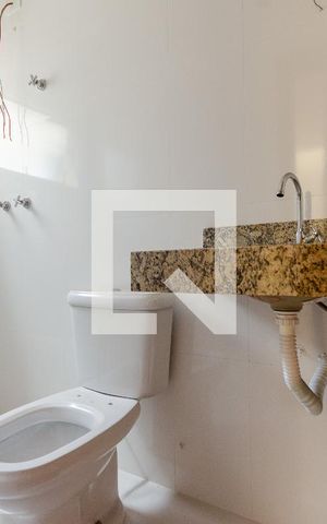 Casa de condomínio à venda com 96m², 3 quartos e 3 vagas Casa de condomínio à venda com 96m², 3 quartos e 3 vagasBanheiro