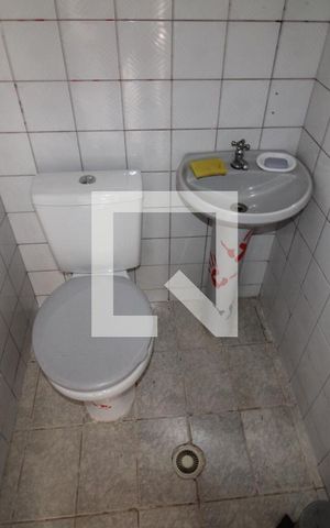 Casa para alugar com 375m², 4 quartos e sem vagaEdícula - Banheiro