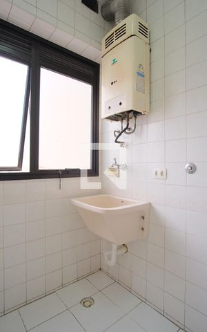 Apartamento à venda com 70m², 3 quartos e 1 vagaÁrea de Serviço