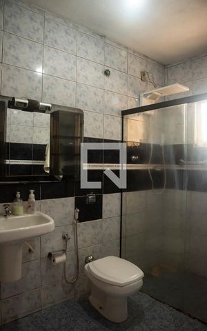 Casa à venda com 270m², 5 quartos e 2 vagasBanheiro