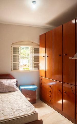 Casa à venda com 270m², 5 quartos e 2 vagasQuarto 1