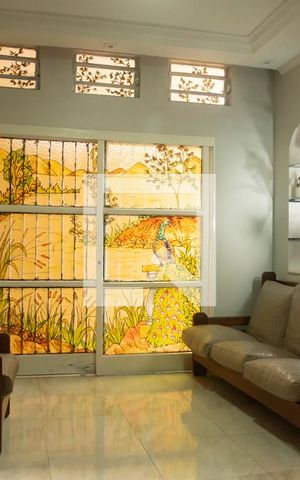 Casa à venda com 270m², 5 quartos e 2 vagasSala