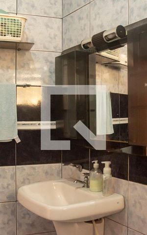 Casa à venda com 270m², 5 quartos e 2 vagasBanheiro