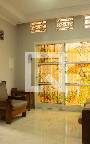 Casa à venda com 270m², 5 quartos e 2 vagasSala