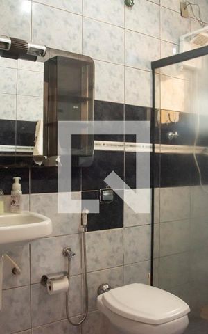 Casa à venda com 270m², 5 quartos e 2 vagasBanheiro
