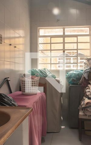 Casa à venda com 270m², 5 quartos e 2 vagasÁrea de Serviço 2