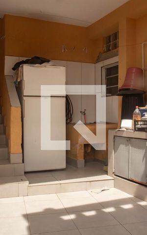 Casa à venda com 270m², 5 quartos e 2 vagasÁrea de Serviço 1