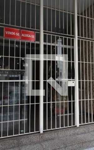 Studio à venda com 18m², 1 quarto e sem vaga Studio à venda com 18m², 1 quarto e sem vagaFachada e portaria