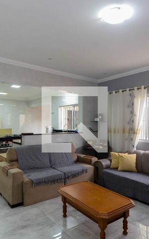 Casa à venda com 200m², 2 quartos e 5 vagasSala