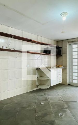 Casa à venda com 230m², 3 quartos e 2 vagas Casa à venda com 230m², 3 quartos e 2 vagasÁrea de Serviço