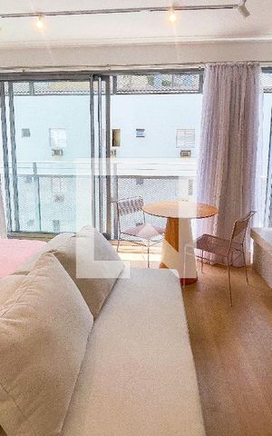 Studio à venda com 30m², 1 quarto e 1 vaga Studio à venda com 30m², 1 quarto e 1 vagaStudio