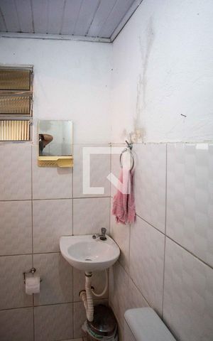Casa à venda com 141m², 2 quartos e 2 vagasBanheiro de serviço