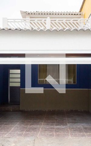 Casa à venda com 141m², 2 quartos e 2 vagasFachada