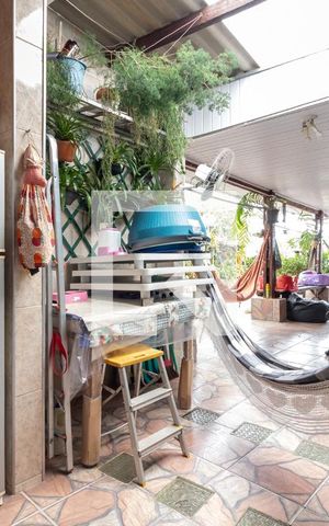 Casa à venda com 300m², 3 quartos e 3 vagasÁrea de Serviço e Lazer