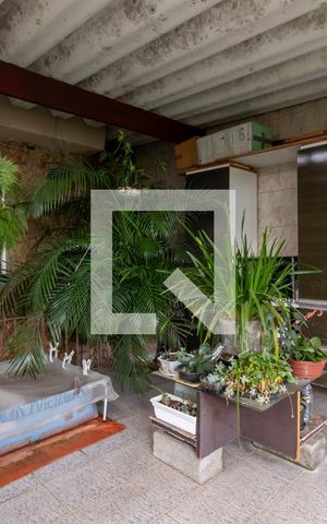 Casa à venda com 300m², 3 quartos e 3 vagasQuintal / Varanda