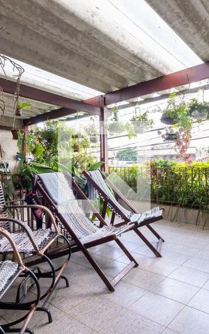 Casa à venda com 300m², 3 quartos e 3 vagasQuintal / Varanda