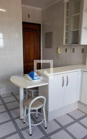 Apartamento para alugar com 111m², 3 quartos e 2 vagas Apartamento para alugar com 111m², 3 quartos e 2 vagasCOZINHA