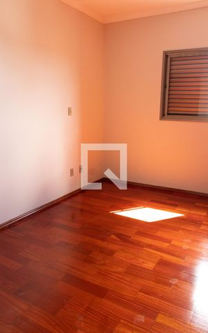 Apartamento para alugar com 111m², 3 quartos e 2 vagas Apartamento para alugar com 111m², 3 quartos e 2 vagasSUITE