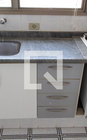Apartamento para alugar com 111m², 3 quartos e 2 vagas Apartamento para alugar com 111m², 3 quartos e 2 vagasCOZINHA