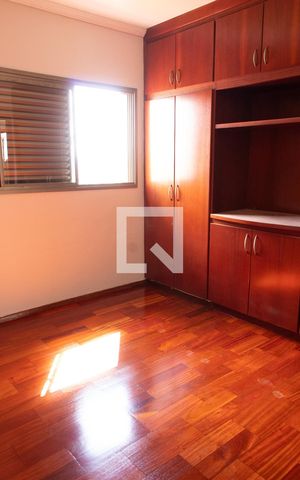 Apartamento para alugar com 111m², 3 quartos e 2 vagas Apartamento para alugar com 111m², 3 quartos e 2 vagasSUITE