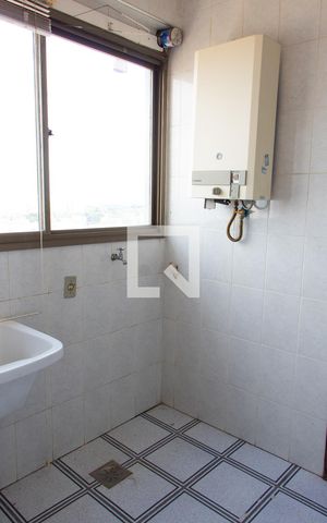 Apartamento para alugar com 111m², 3 quartos e 2 vagas Apartamento para alugar com 111m², 3 quartos e 2 vagasÁREA DE SERVIÇO